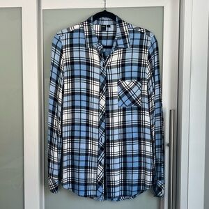 Icône Women’s Blue Plaid Button-Down Shirt